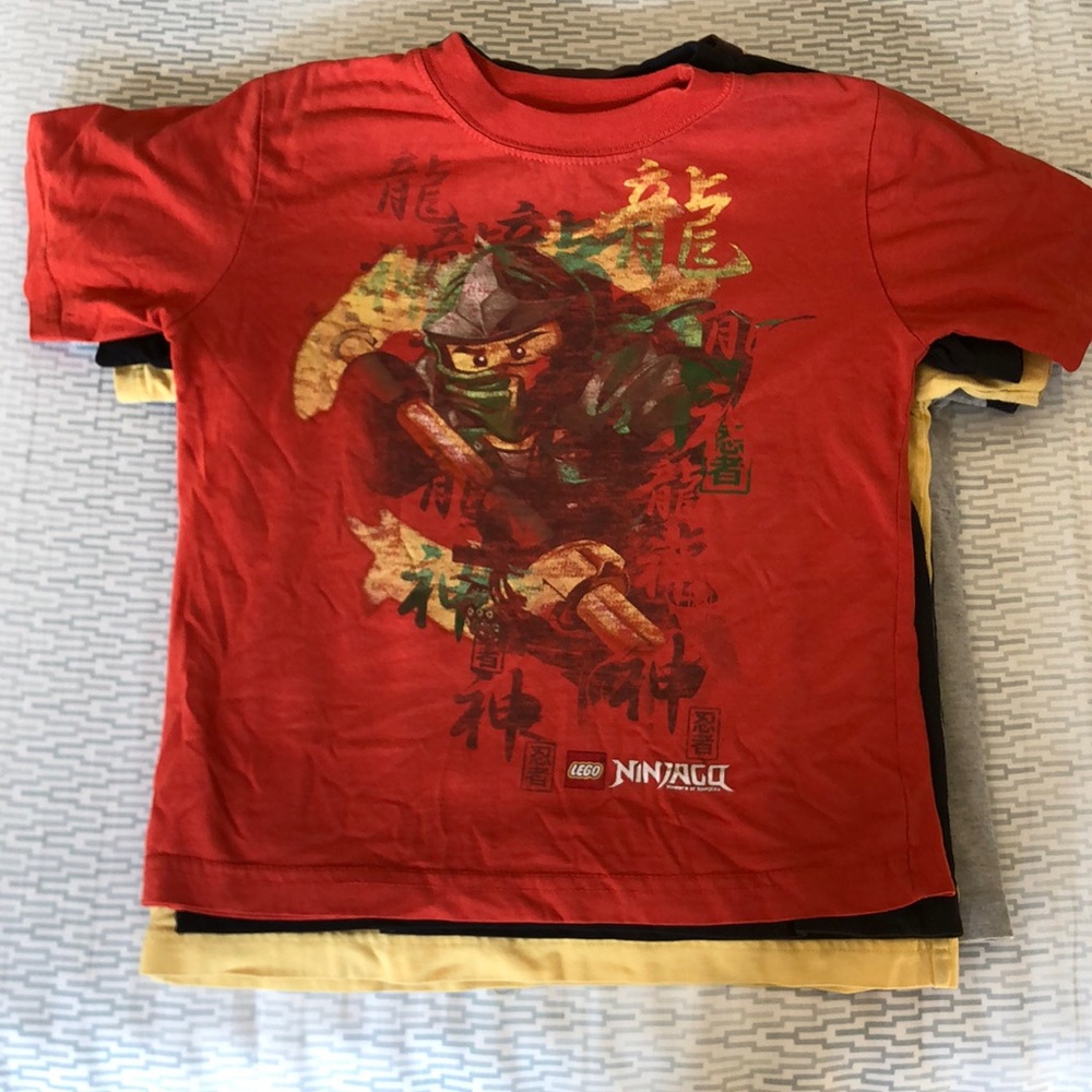 Pre-owned assorted lot of 8 kids t-shirts